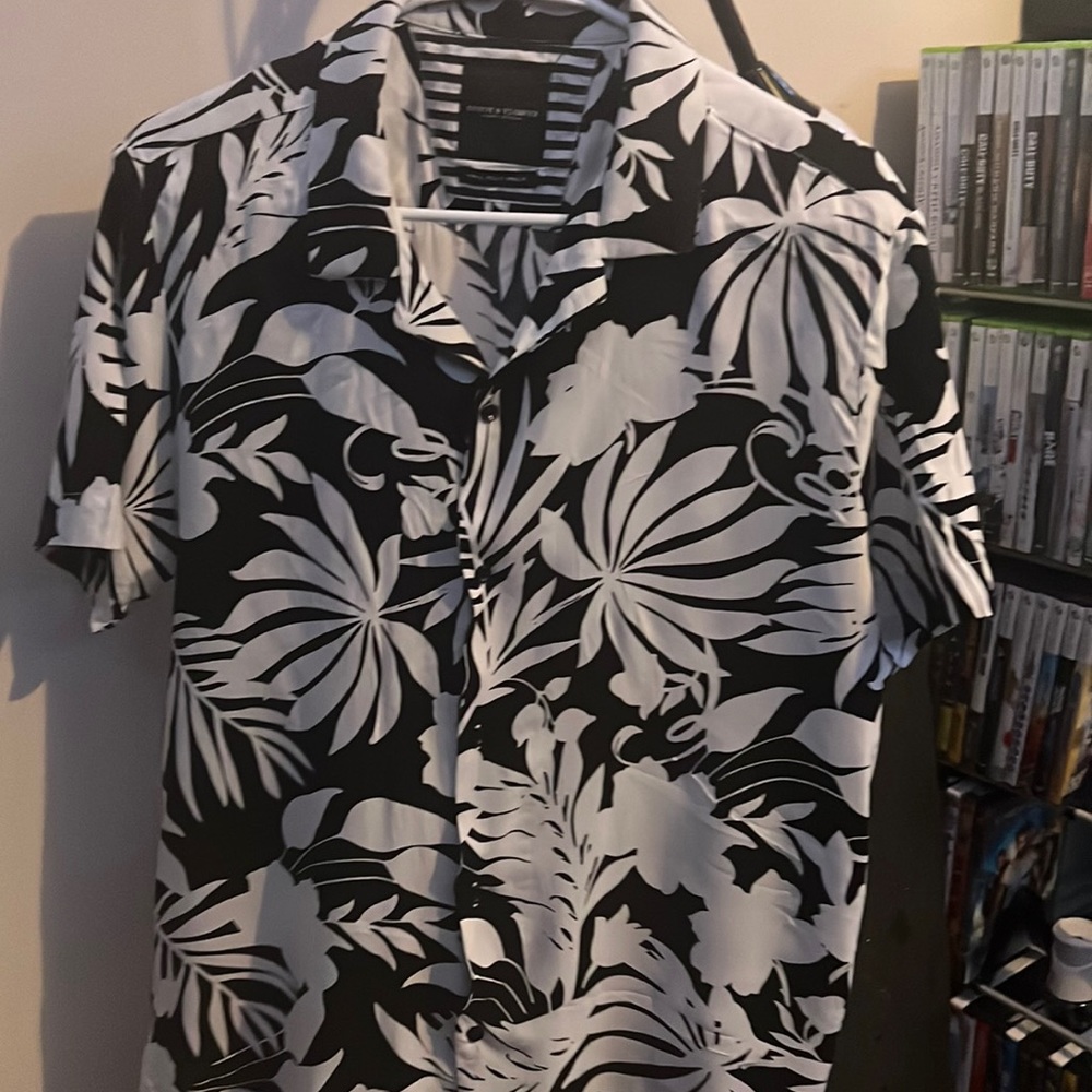 Denim & Flower black and white palm tree shirt